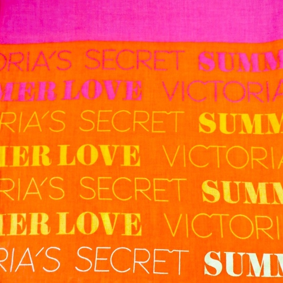 NEW! Victoria's Secret Beach cover up Wrap - Picture 6 of 8